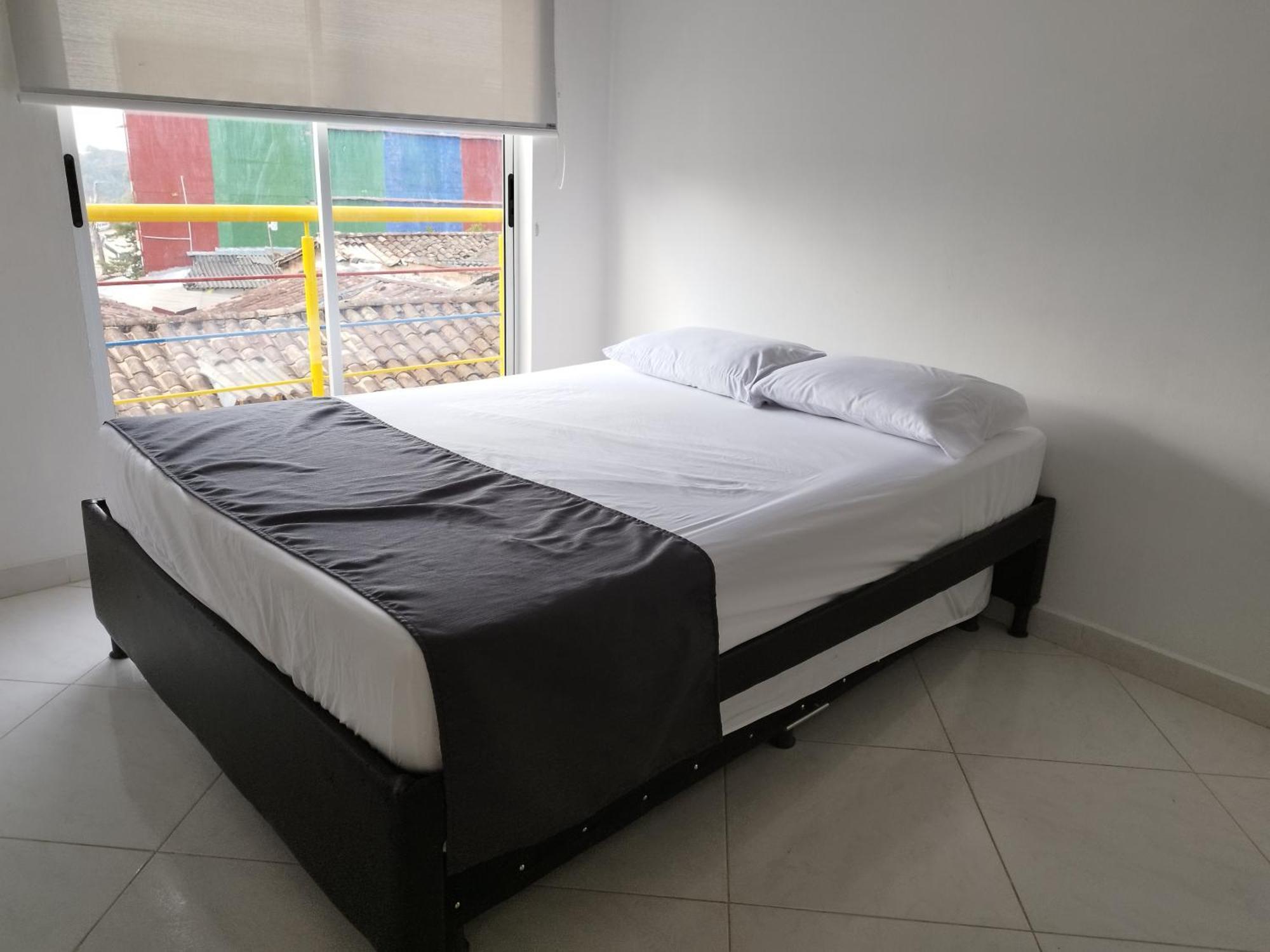 Apartamento Centro Guatape, Parque Y Embalse Eksteriør billede